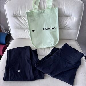 Lululemon Bundle Mint Green Tote with 2 Black Leggings size 10/28”